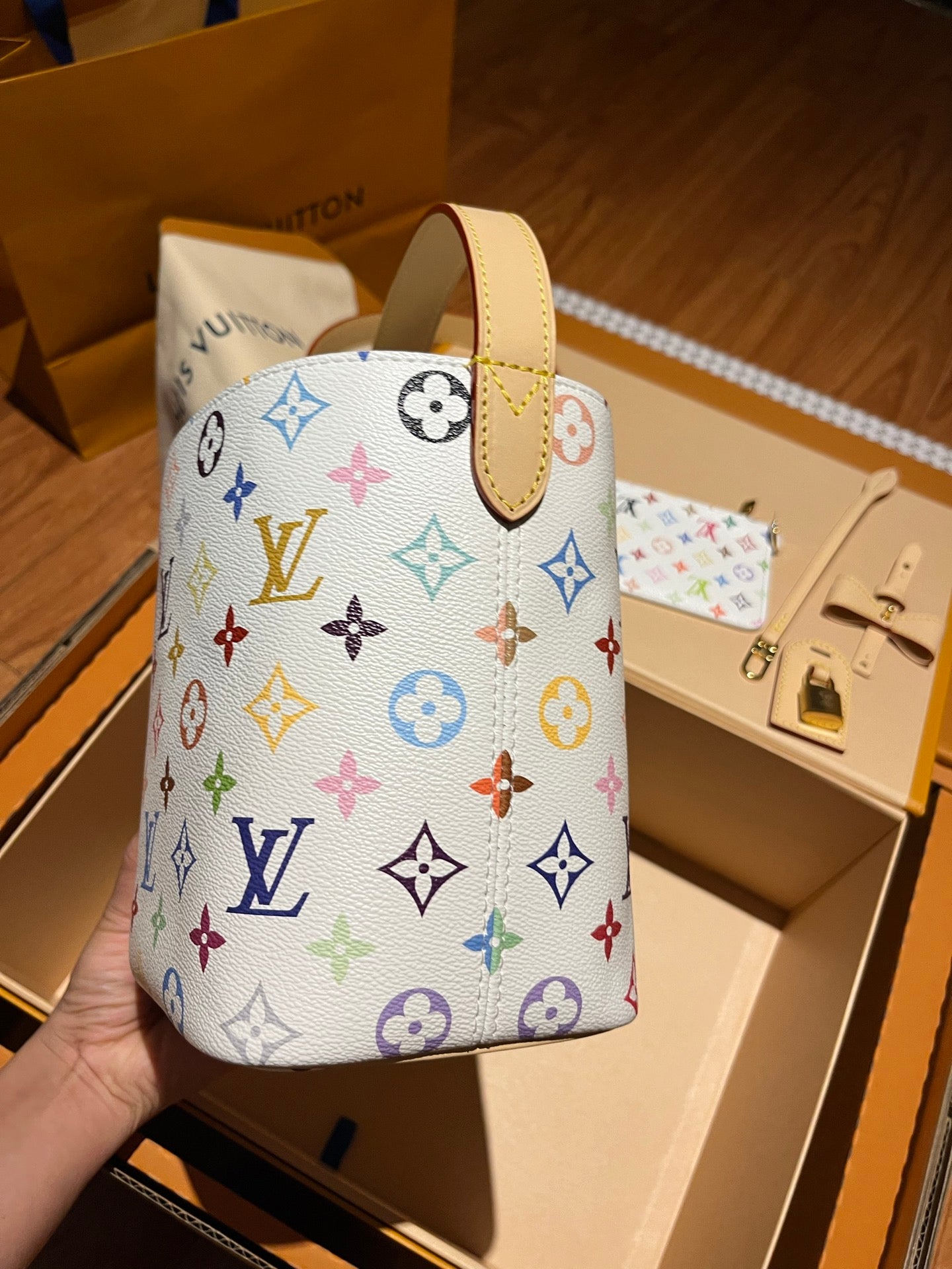 Luxury Element Chic White Artisan Shoulder Bag with Vibrant Color Patterns and Premium Leather Accents LV04