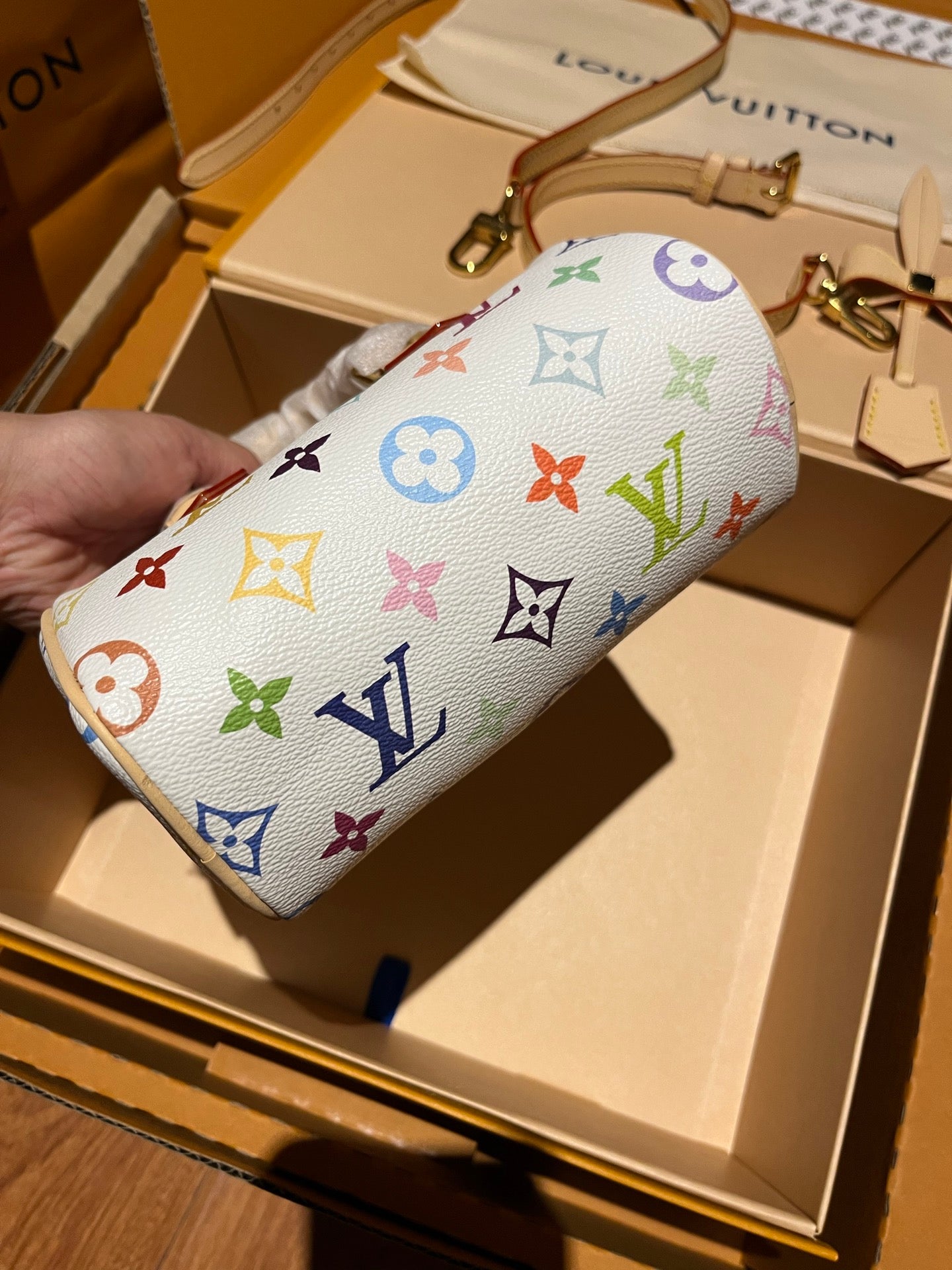 Luxury Element Chic Mini Bag with Vibrant Monogram Pattern - Stylish and Functional Everyday Accessory LV005
