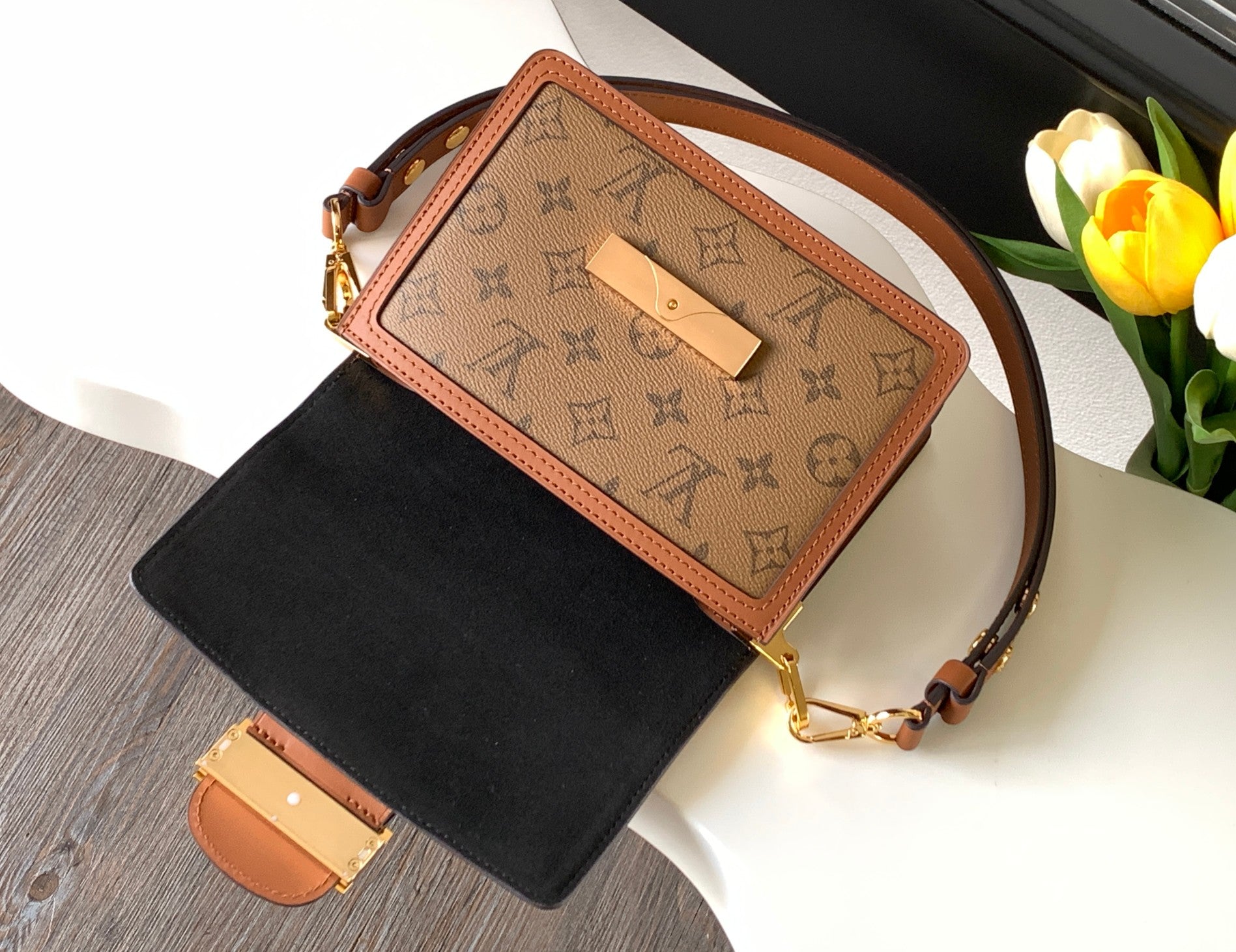 LV Luxury Element Exquisite Mini Handbag in Premium First-Layer Leather, LV006