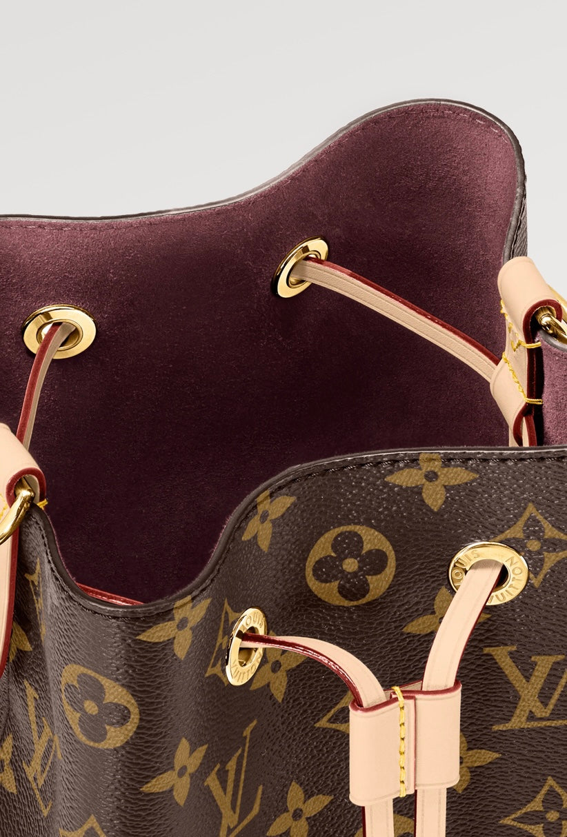 LV Luxury Element Elegant Mini Bucket Bag: Timeless Design Meets Modern Functionality LV014
