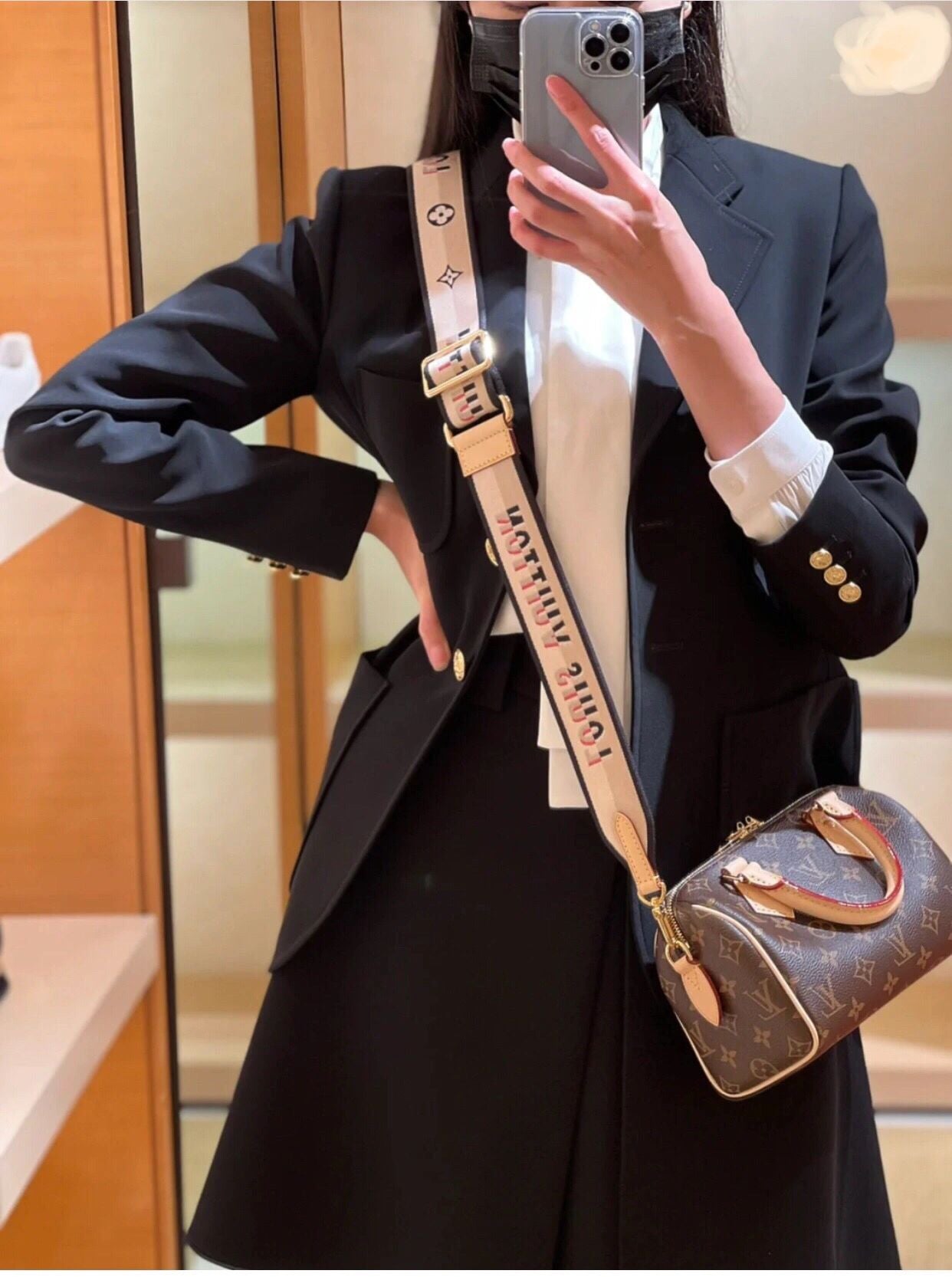LV Luxury Element Chic Monogram-Inspired Mini Travel Bag with Detachable Strap LV017