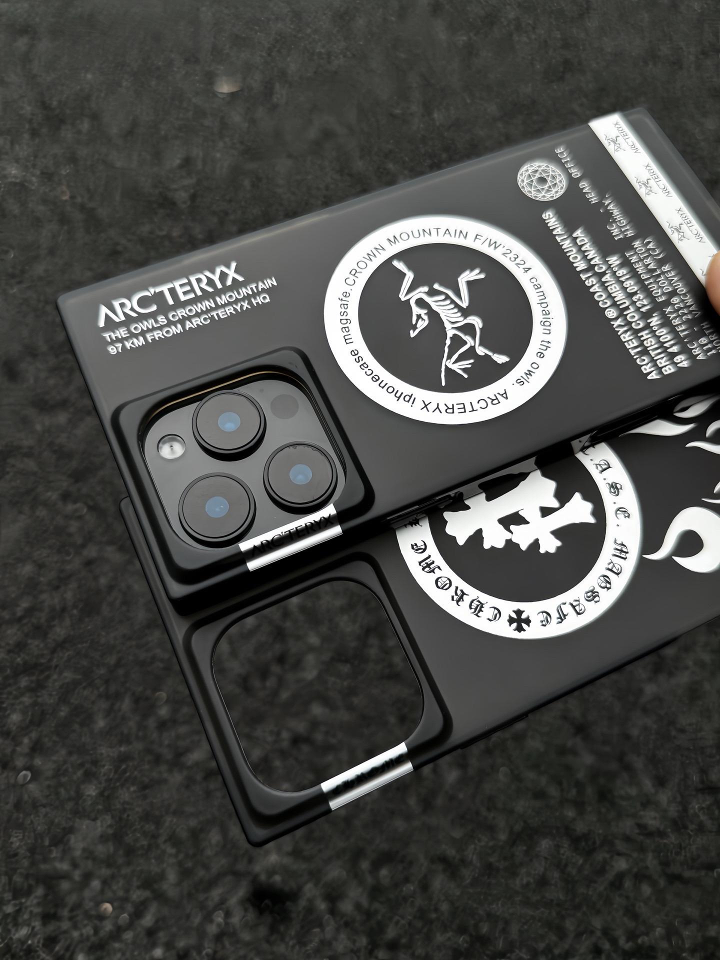 Square iPhone Case(MagSafe)