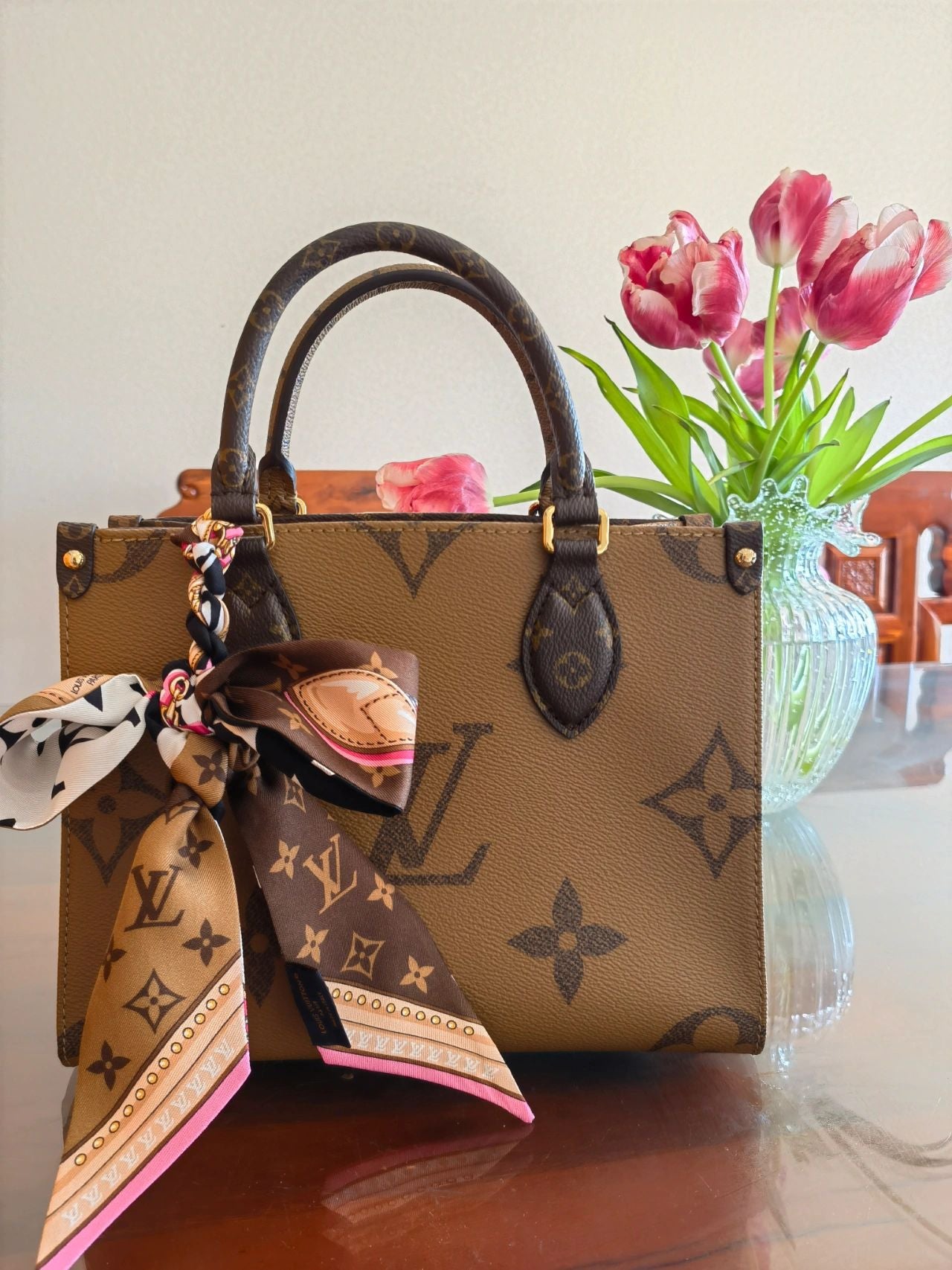 LV Luxury Element Chic Mini Tote Bag with Signature Gold Accents - Your Perfect Everyday Essential LV015