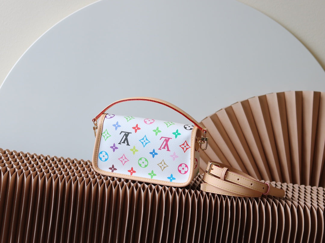 LV Luxury Element Nano Diane Mini Handbag: Chic Design with Detachable Strap and Multiple Carry Options LV021