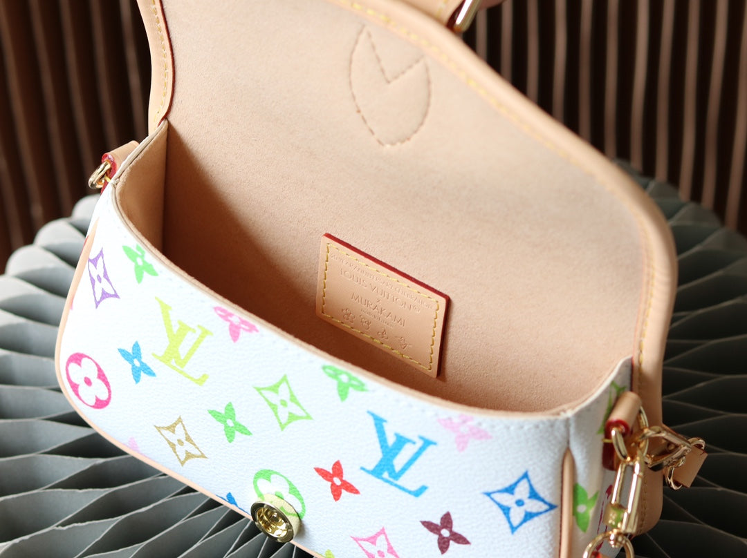 LV Luxury Element Nano Diane Mini Handbag: Chic Design with Detachable Strap and Multiple Carry Options LV021