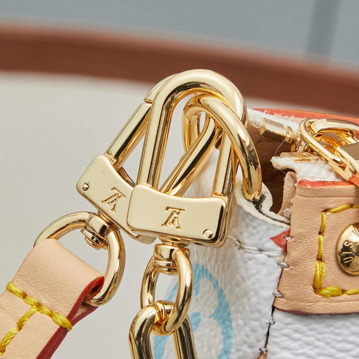 LV Luxury Element  Pochette Accessoires handbags Vibrant Monogram Pochette with Detachable Straps LV022