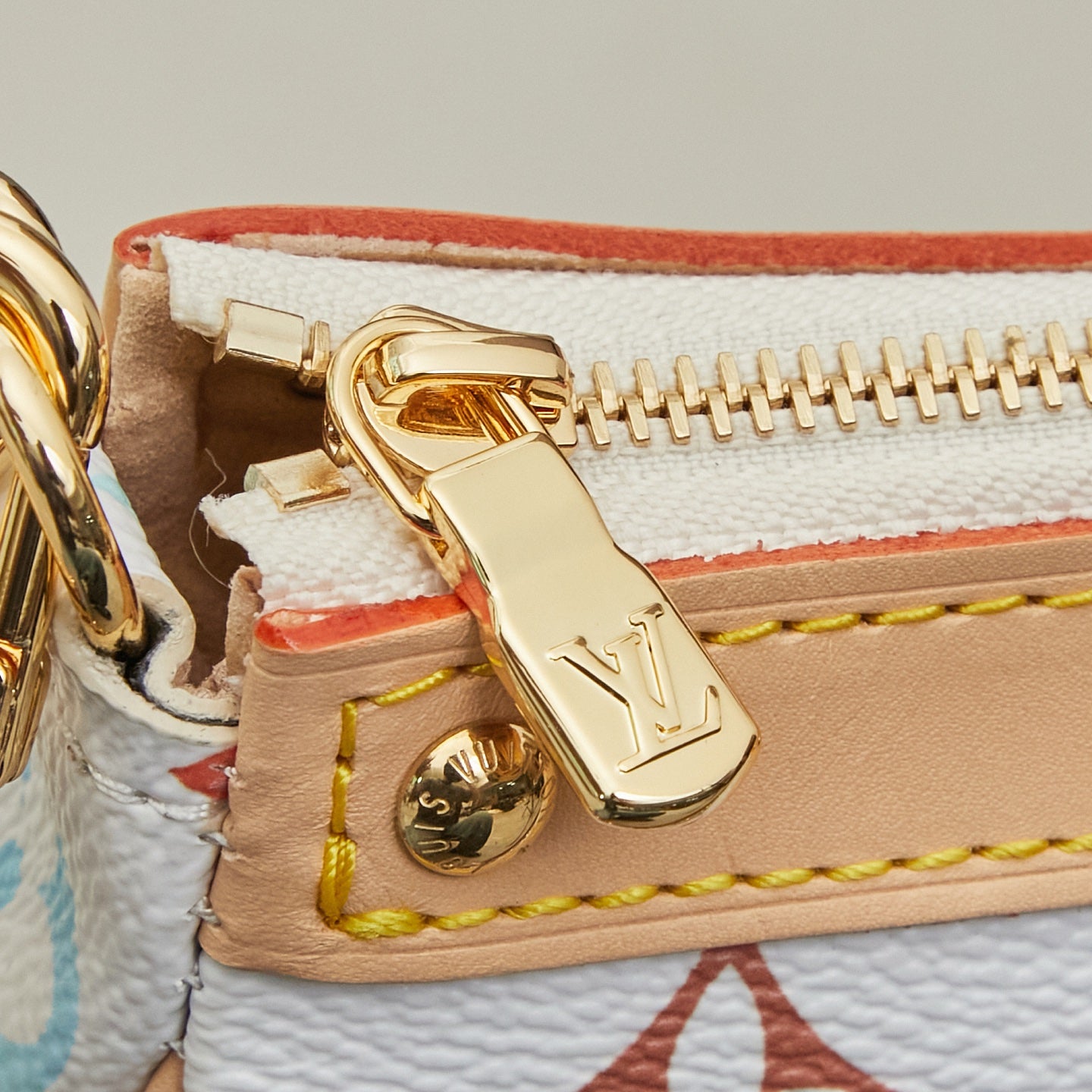 LV Luxury Element  Pochette Accessoires handbags Vibrant Monogram Pochette with Detachable Straps LV022
