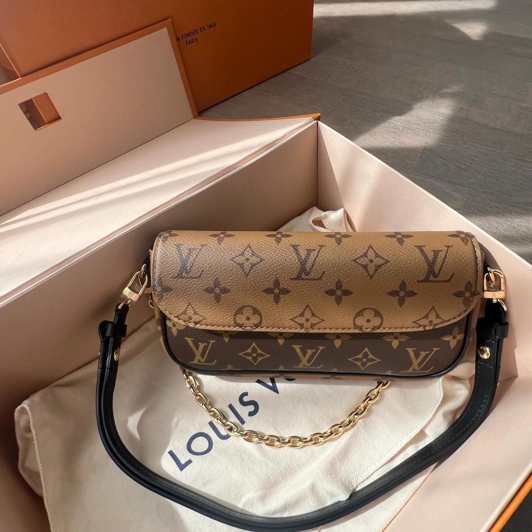 LV Luxury Element Elegant Monogram Wallet on Chain Bag - Timeless Style and Versatility  handbags LV020