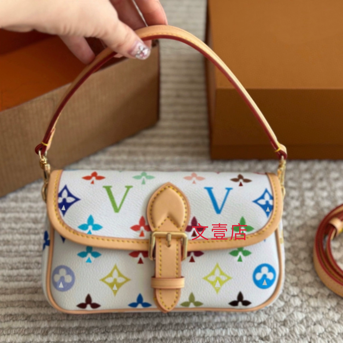 LV Luxury Element Nano Diane Mini Handbag: Chic Design with Detachable Strap and Multiple Carry Options LV021