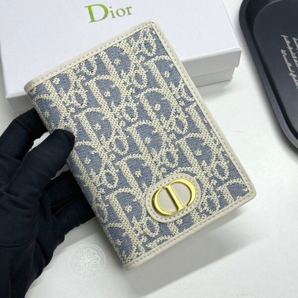 Dior 30 Montaigne Passport Cover