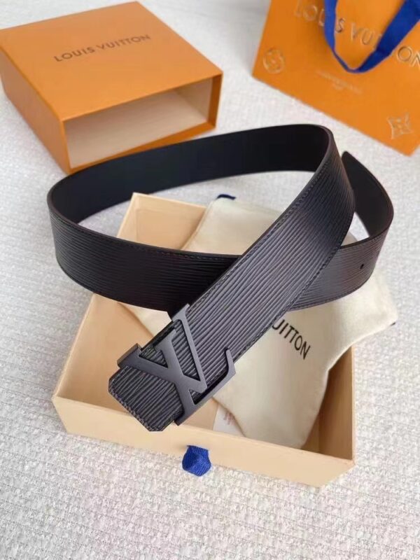 Louis Vuitton ripple leather belt