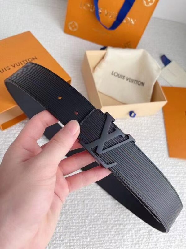 Louis Vuitton ripple leather belt