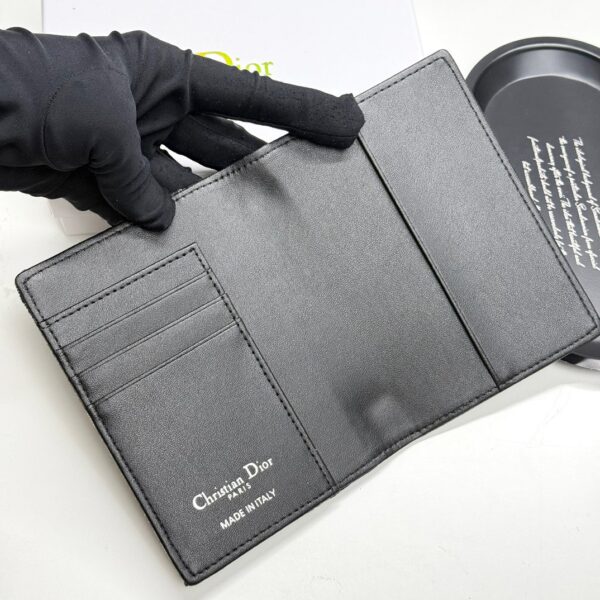 Dior 30 Montaigne Passport Holder